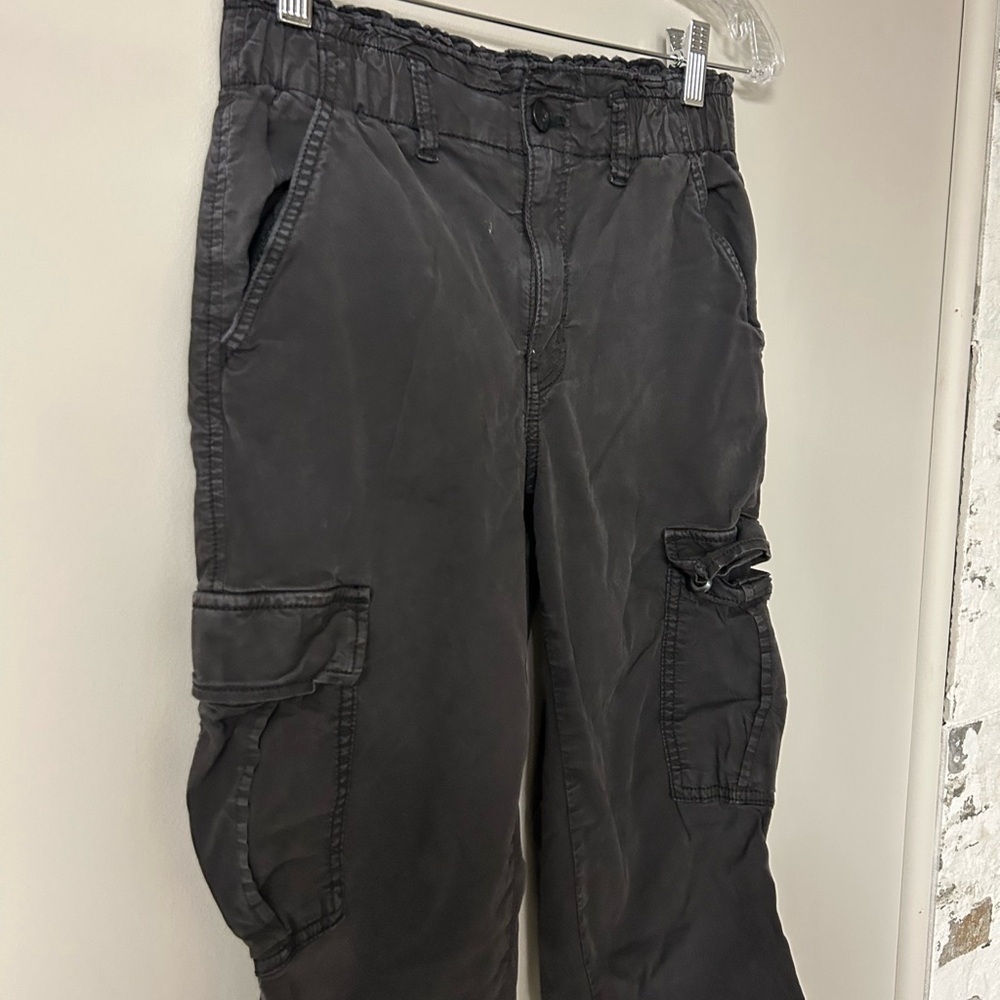 American Eagle Black Cargo Pants - Picture 2 of 4